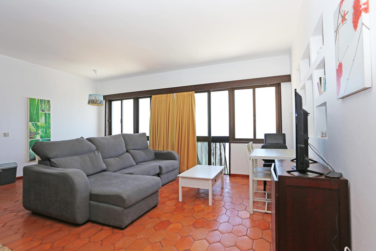 Room 4, V 02 - Apartment 2 in Seacliff Albufeira, Albufeira