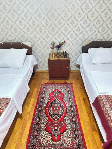 Room 2, Iceri bir, Baku