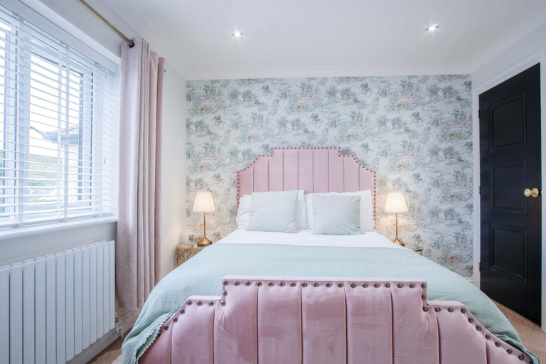 Room 2, Castell Morlais - Luxurious 5 Bed - Pontsticill, Merthyr Tydfil