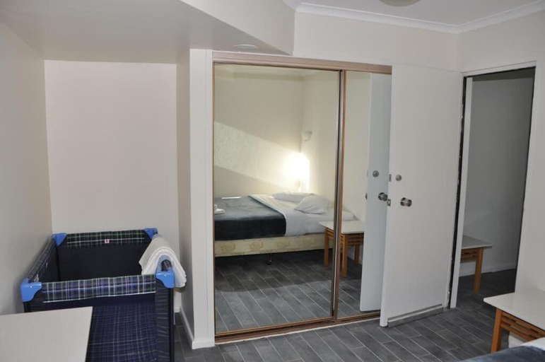 Bedroom 3, Accommodation Sydney Hyde Park, Sydney