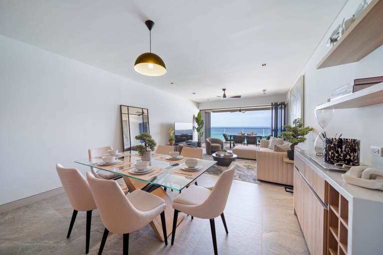 Dining, Allure 402 2 Bedroom Home