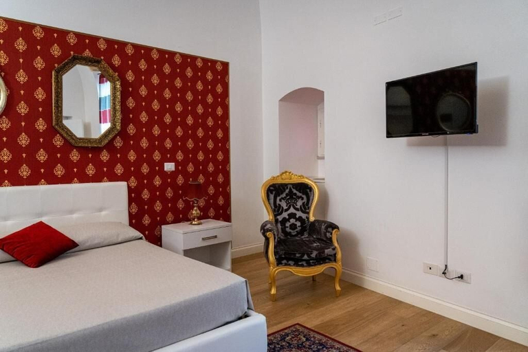 Room 3, Palazzo delle Puglie B&B, Barletta-Andria-Trani