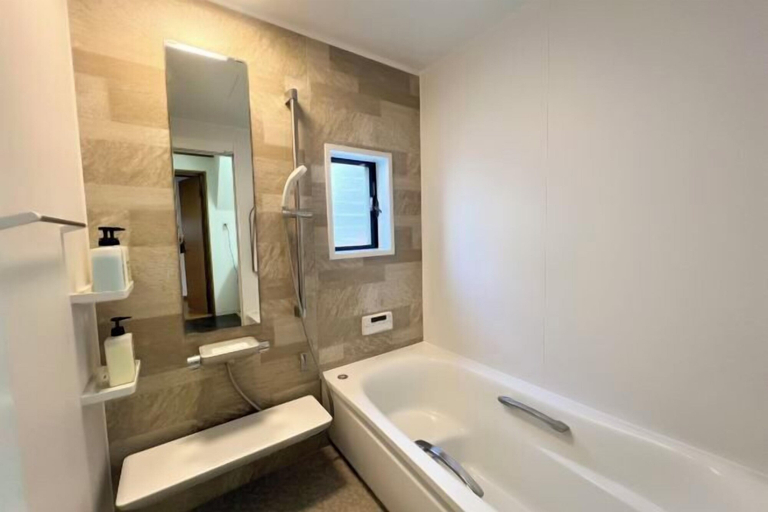 Bathroom 4, Arashi - Tamatsu - Near Osaka Castle & Tsuruhashi Station, Osaka
