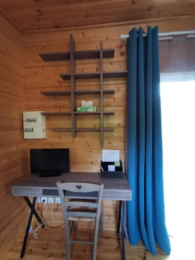 Living area 4, La Chasse Royale, Oise