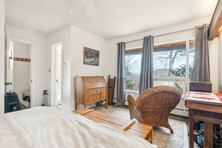 Room 2, Serene Architect-designed Vermont Chalet 4 Bedroom Home, Rutland