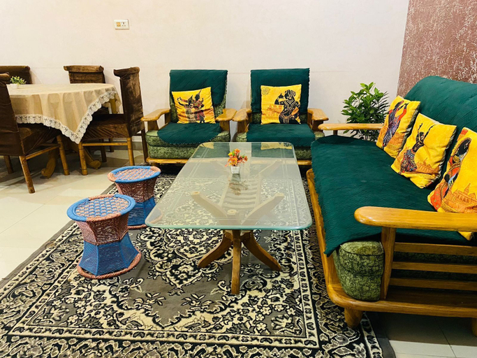 Lobby lounge 5, Rudra Homestay, Varanasi