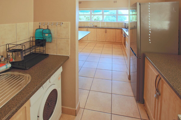 Private kitchen 3, Tasties' Langebaan 8 Sleeper, West Coast