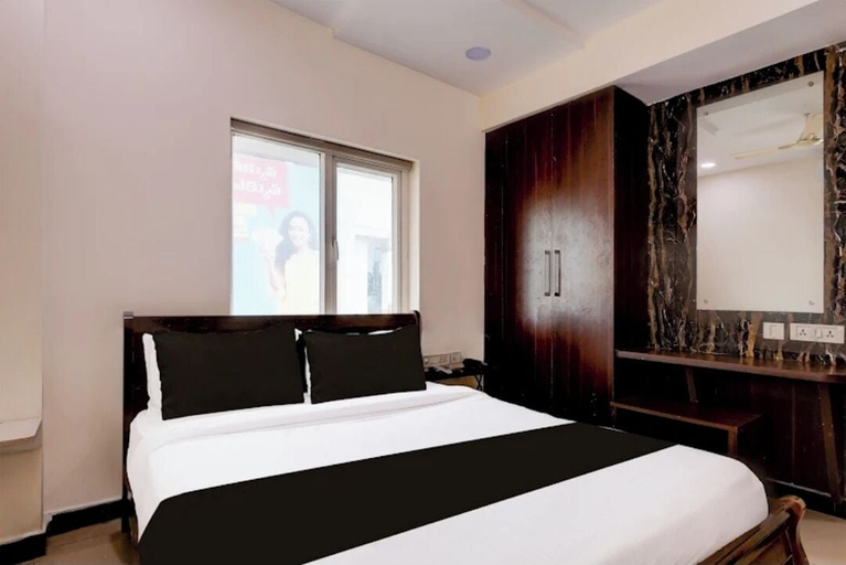 Room 4, SRI ADITI INN, Krishna