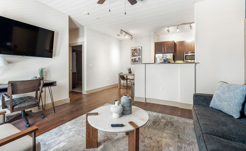 Living area 2, Landing Apartments New Braunfels - Sundance, Comal