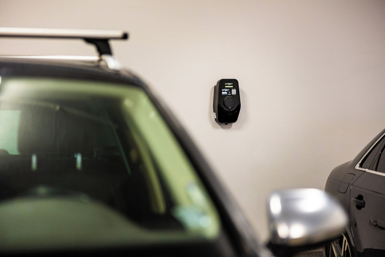 Electric vehicle charging station 4, Acacia Boutique Hotel, Stolichna