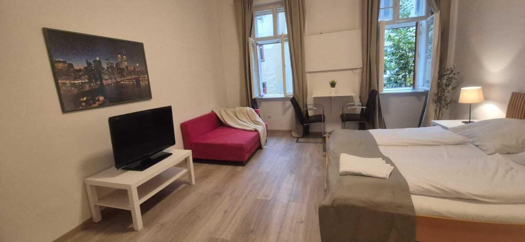 Room 4, Charming 1BR Apt Near Central Vienna, Wien