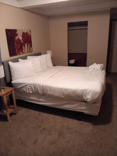 Room 4, Warrington Nook, Shelby