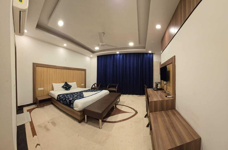 Room 3, The Maple Stays, Gurgaon