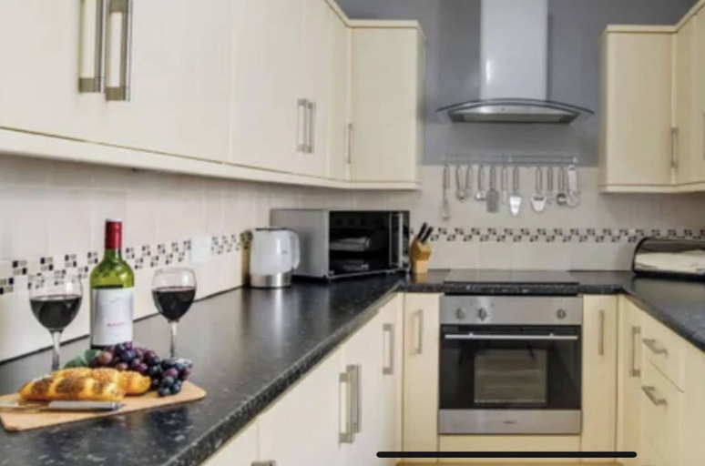 Others, 2bed Maisonette-sleeps 4-balcony, Sea Views, Wifi, Northumberland