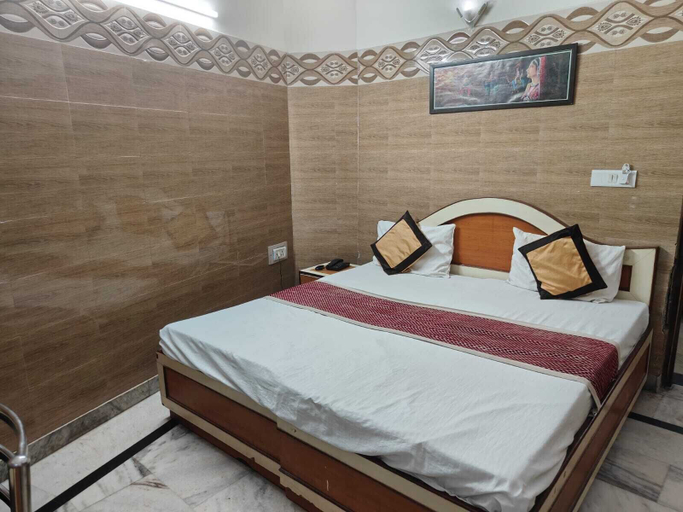 Room 5, HOTEL SARWAN, Agra