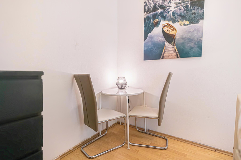 Room 5, Cozy 2BR Apt Near Belvedere Palace, Wien