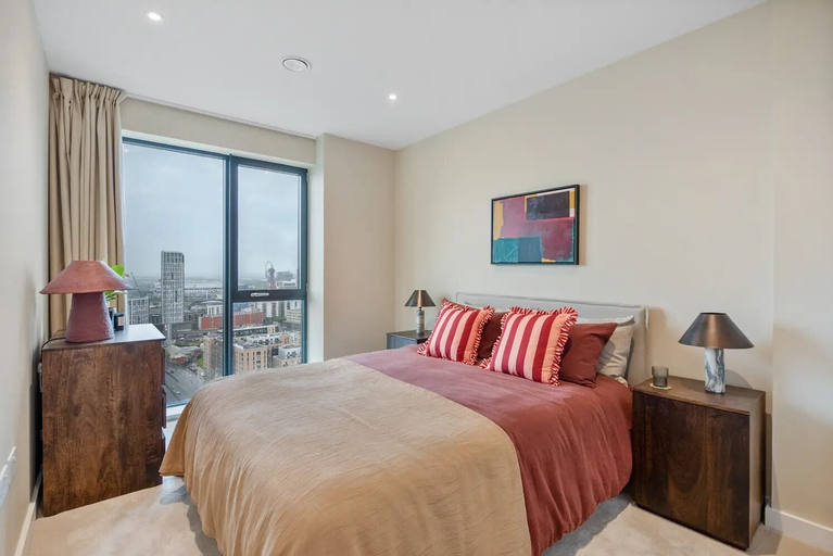 Room 5, East London Skyline Retreat, London