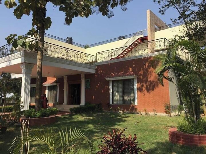 Front of property 5, Joleswori Resort, Gazipur