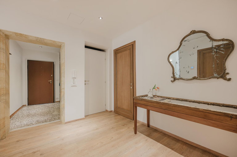 Others 5, Santo Stefano Palace, Venezia