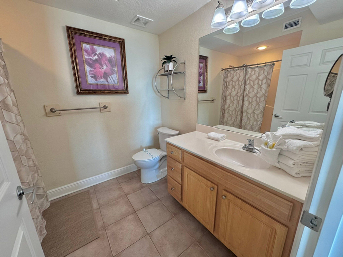 Bathroom, Crystal Shores West 707, Baldwin