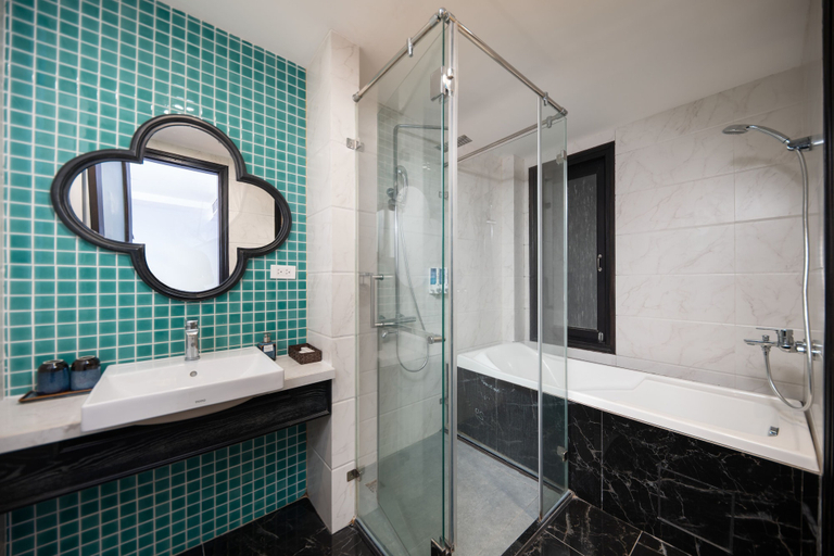Bathroom 4, Royal Signature Hotel Hanoi, Hoàn Kiếm