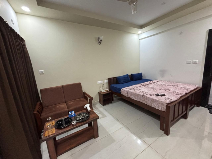 Room 2, Santhi Comfort Hotel Near Manyta Tech Park, Bangalore