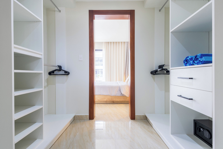 Wardrobe 4, Tropical 2BR Retreat - Terrace, BBQ and Pool, Salvaleon de Higuey