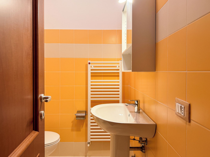Bathroom 5, Hotel Fanesia Coliving, Teramo