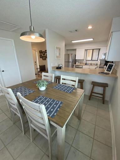 Dining 4, Bienvenue 1 Bedroom Condo, Escambia