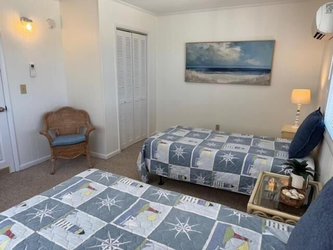 Room 3, Eastside 3 Bedroom Home by RedAwning, Brunswick