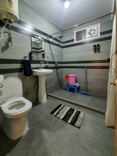 Bathroom 3, Alooma Valley View Stays, Kullu