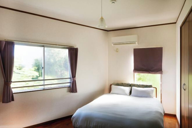 Room 3, Ocean Therapy House, Onna