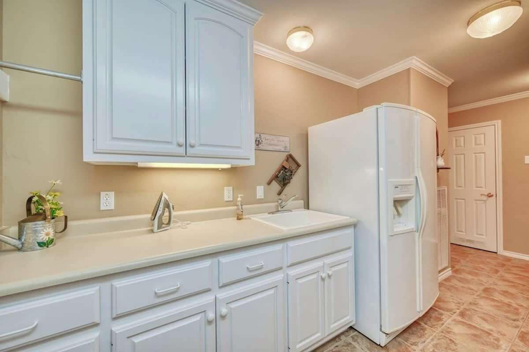 Interior 5, Hill Country Oasis-deck-bbq Grill-10 Min to Town!, Gillespie