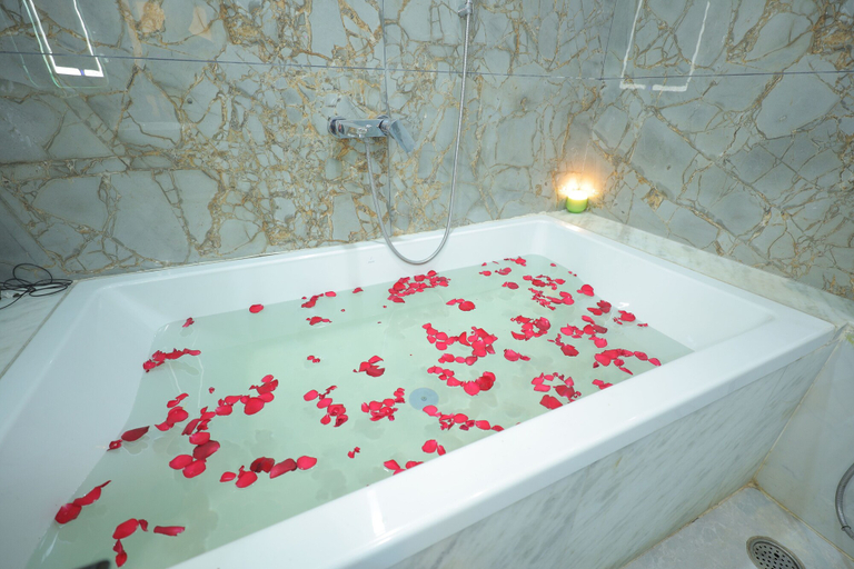 Bathroom 4, Balkrishna Palace, Koraput