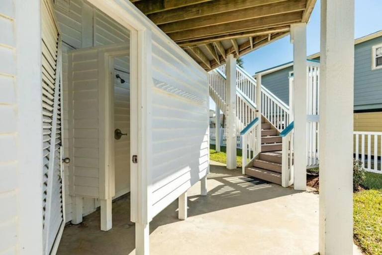 Exterior 4, Sol Kissed Pirates Beach, Galveston