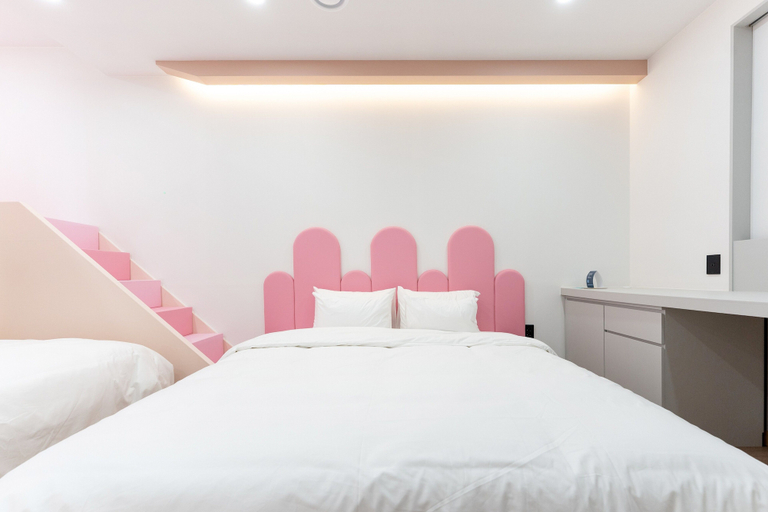 Room 5, Shilla Legacy Hotel, Gyeongju