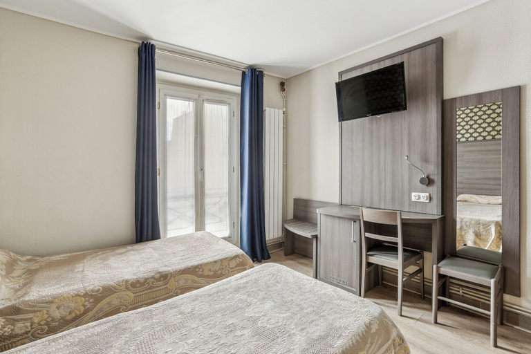 Bedroom 2, Hôtel Télémaque, Paris