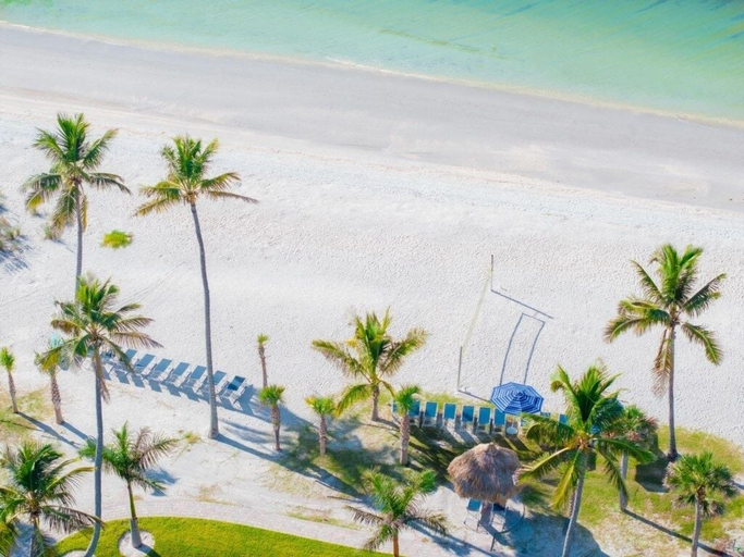 Beach 4, Pointe Santo B32 2 Bedroom Condo, Lee
