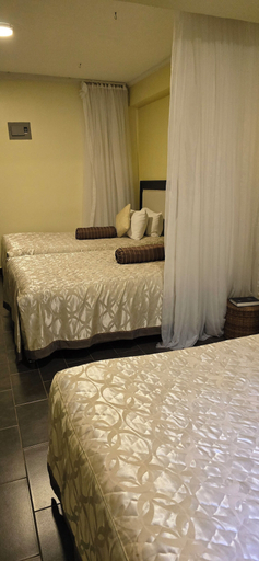 Room 2, Ufanisi Resorts, Nyaribari Chache