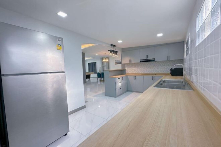 Private kitchen, Anjia Serene Pool Villa, Pattaya