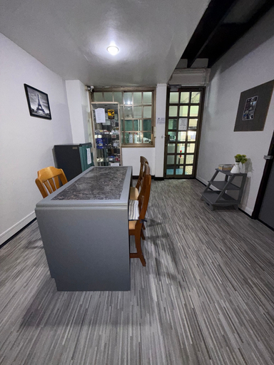Others 4, Ree House, Wattana
