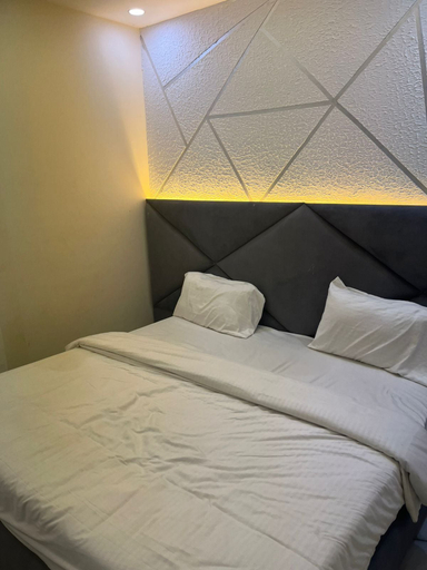 Room 2, Hotel Shivi Grand Haridwar, Dehradun