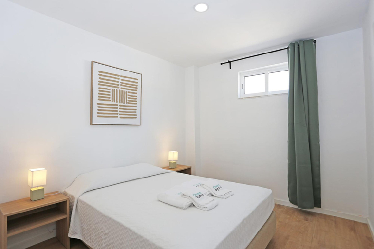 Room 2, X 04 - 1 Bed Apartment in Quinta da Ponte, Lagos