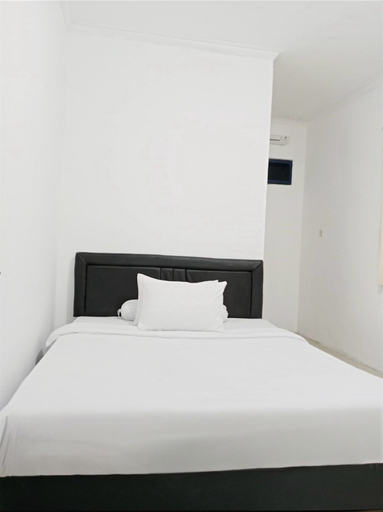 Room 2, La Plage Beach Club & Resort, Sukabumi