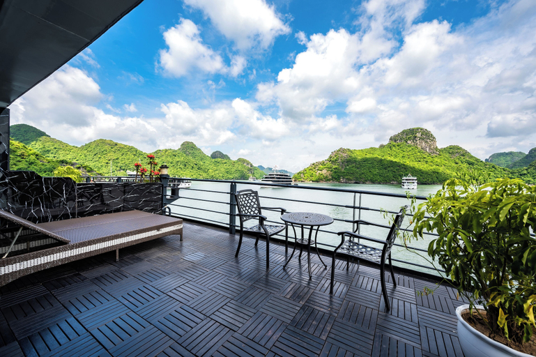 Terrace/patio 3, Velar Of The Sea Cruise, Hạ Long