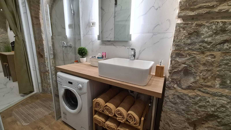 Bathroom, Tales Of Split-100 Meters From The Seafront, Split