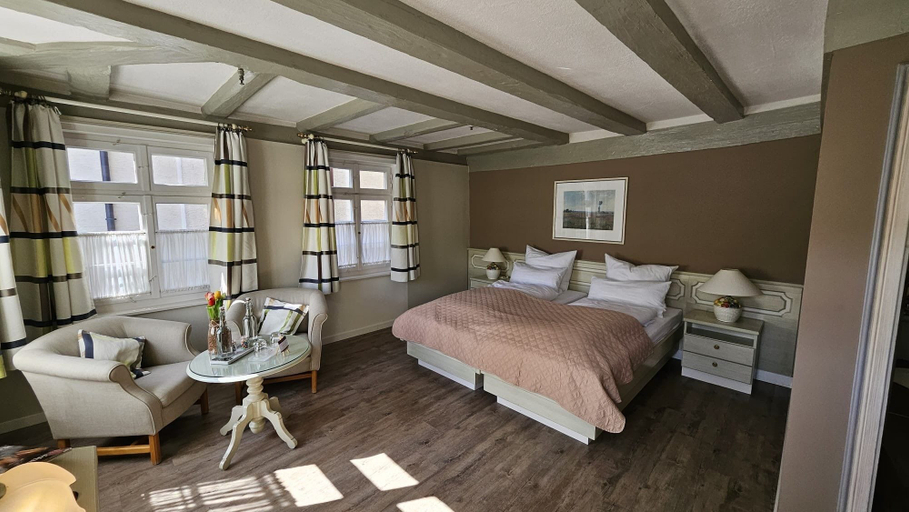 Bedroom 3, Altes Pfarrhaus Hotel und Restaurant, Göppingen