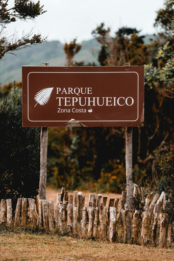 Exterior 2, Refugio Parque Tepuhueico Zona Costa, Chiloé