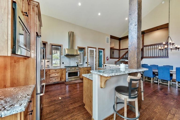 Private kitchen 4, 1008c Mountain View Retreat 5 Bedroom Home, El Dorado