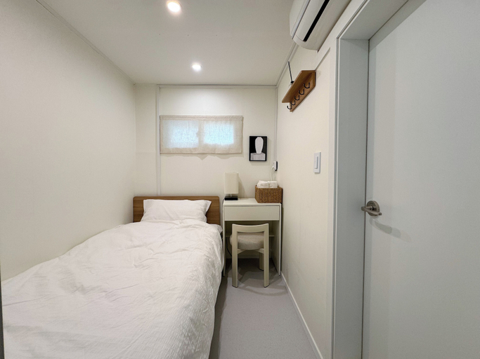 Bedroom 5, Ribini House, Yeongdeungpo